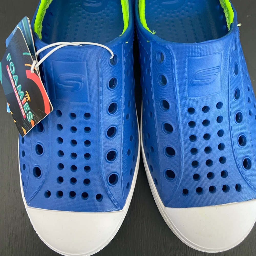 Skechers Foamies- Kids size 13 NWT